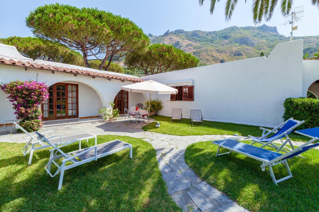 Villetta Con Giardino Esclusivo Di 1000 Mq, Piscina, Tennis, Calcio, Bocce Forio (Isola d'Ischia) Exterior foto