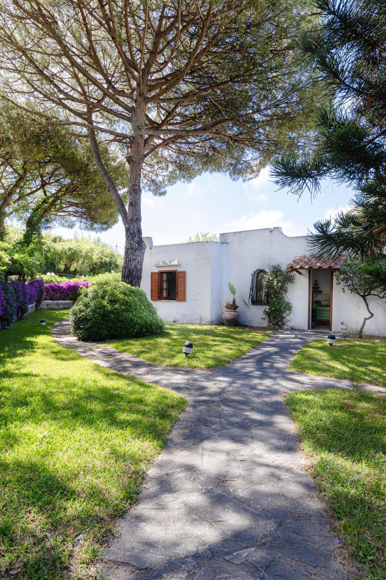 Villetta Con Giardino Esclusivo Di 1000 Mq, Piscina, Tennis, Calcio, Bocce Forio (Isola d'Ischia) Exterior foto
