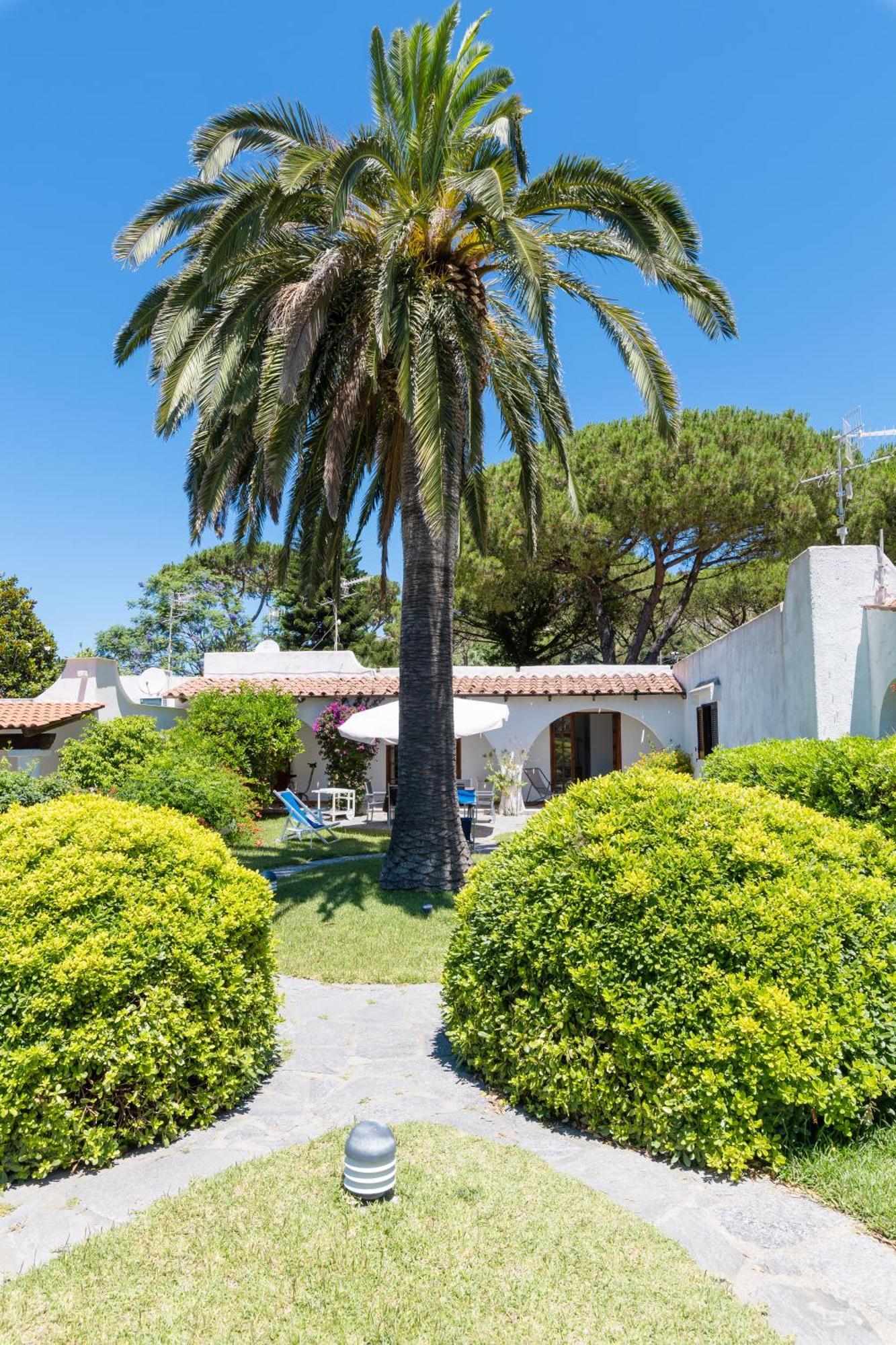 Villetta Con Giardino Esclusivo Di 1000 Mq, Piscina, Tennis, Calcio, Bocce Forio (Isola d'Ischia) Exterior foto