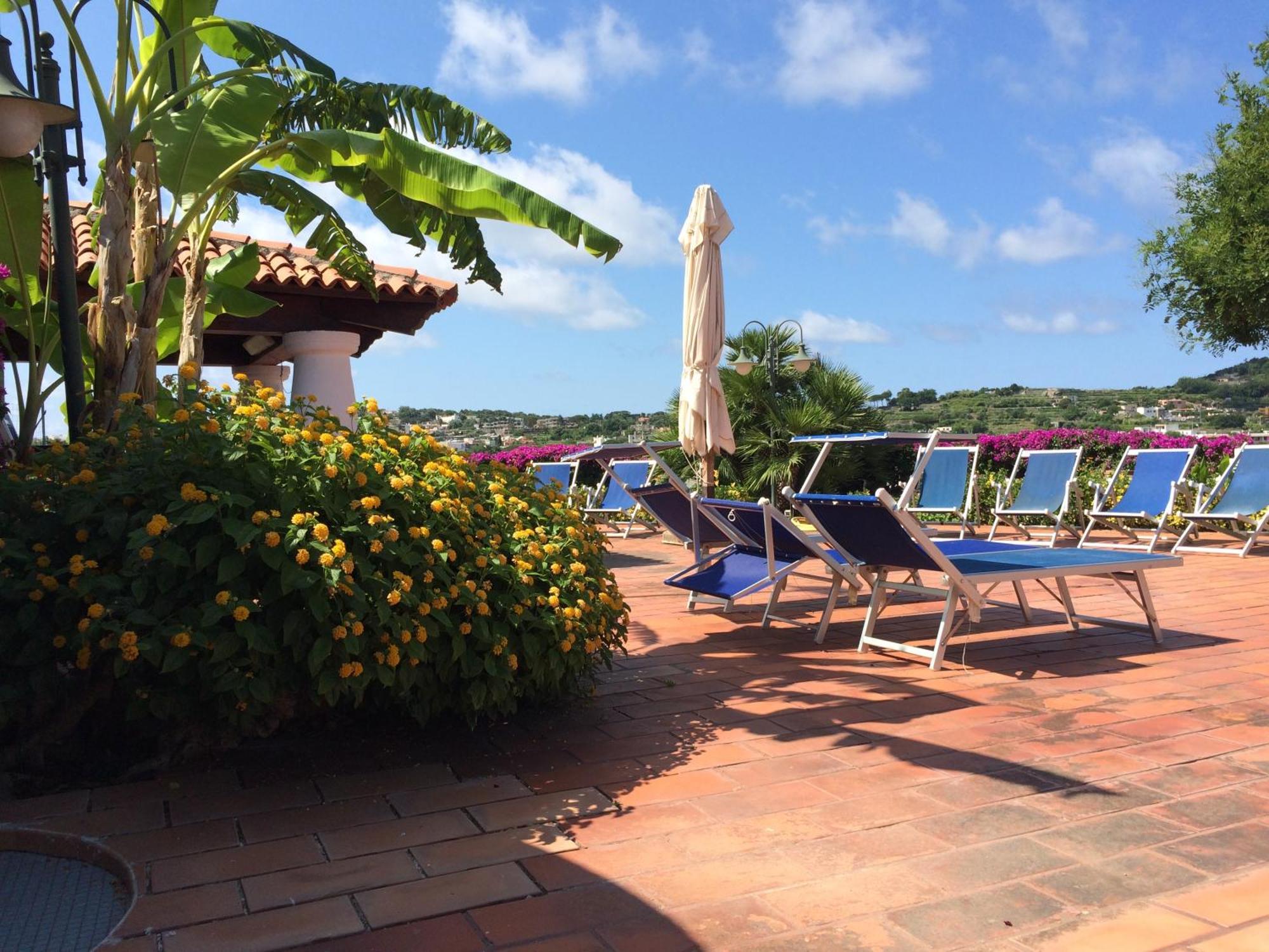 Villetta Con Giardino Esclusivo Di 1000 Mq, Piscina, Tennis, Calcio, Bocce Forio (Isola d'Ischia) Exterior foto